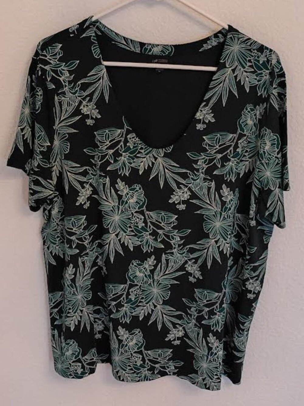 J JILL WEAREVER COLLECTION WOMEN'S TOP GREEN FLORAL SHORT SLEEVE RAYON SIZE XL